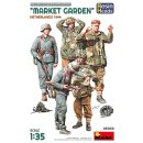 1:35 Fig. Soldaten Mark.Garden NL44(5)RH