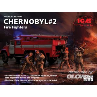 1:35 Chernobyl2. Fire Fighters(AC-40-137A firetruck&4figur&diora base w.backgrou