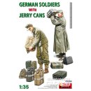 1:35 Fig. Dt. Soldaten m.Kraftstoffk.(2)